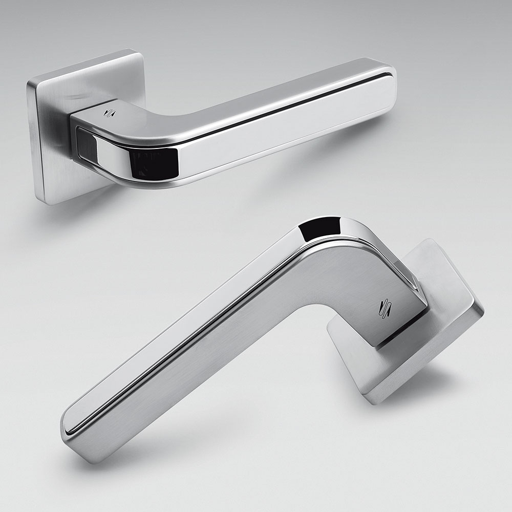 Discover Tecno Carbon the Handle by Momo Design Colombo | Windowo