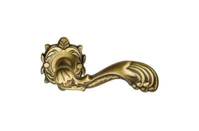 1085-1 Narooma Class Door Handle on Rose Frosio Bortolo Elegant With Seashell Shape