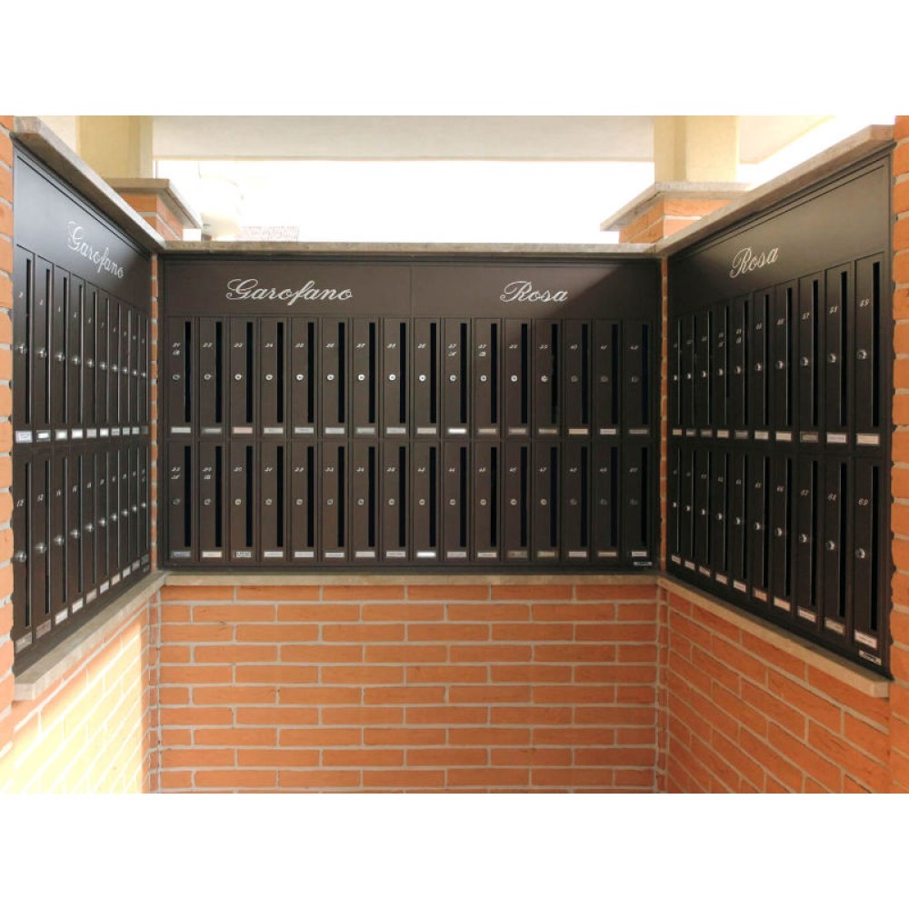 Vertical mailboxes for external condominiums