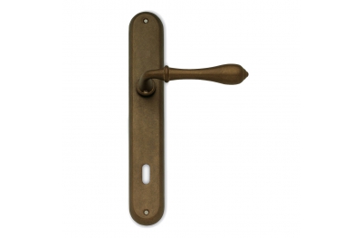 Country Sicma Handle on Plate