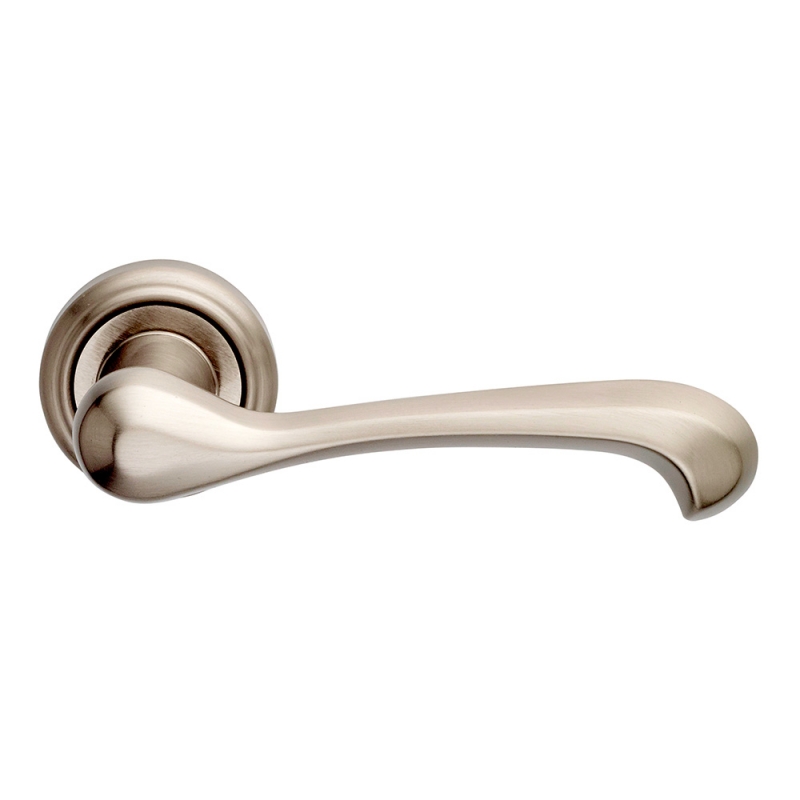 Dallas Series Epoque forme Door Handle on Round Rosette Frosio Bortolo Made in Italy