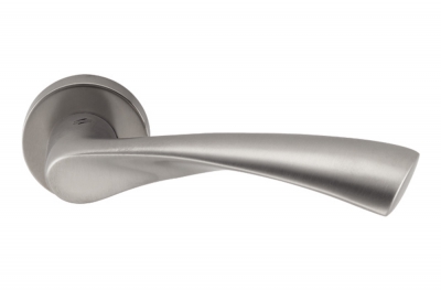 Flessa Satin Chrome Door Handle on Rosette with Bamboo Shape by Colombo Design