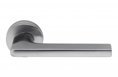 Flessa Satin Chrome Door Handle on Rosette with Bamboo Shape by Colombo Design