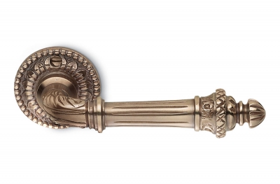 Impero Natural Brass Door Handle on Rosette With Decorations Made in Italy by Antologhia