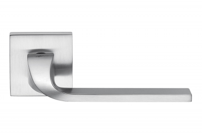 Isy Satin Chrome Door Handle on Rosette Designed by Architects for Colombo Design