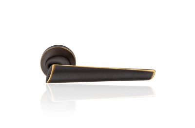 Kendo Matt Bronze Door Handle With Rose od Contemporary Design Linea Calì Design