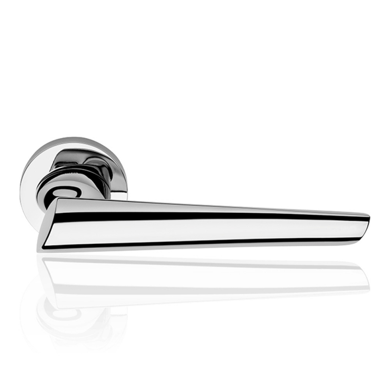 Kendo Polished Chrome Door Handle With Rose od Contemporary Design Linea Calì Design