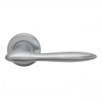 LOTUS Qbe Collection Handle on Rose With Plastic Shape Design Gianfranco Melegari Mariani Becchetti