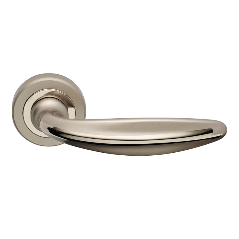 Rania Series Epoque forme Door Handle on Round Rosette Frosio Bortolo Italian Design