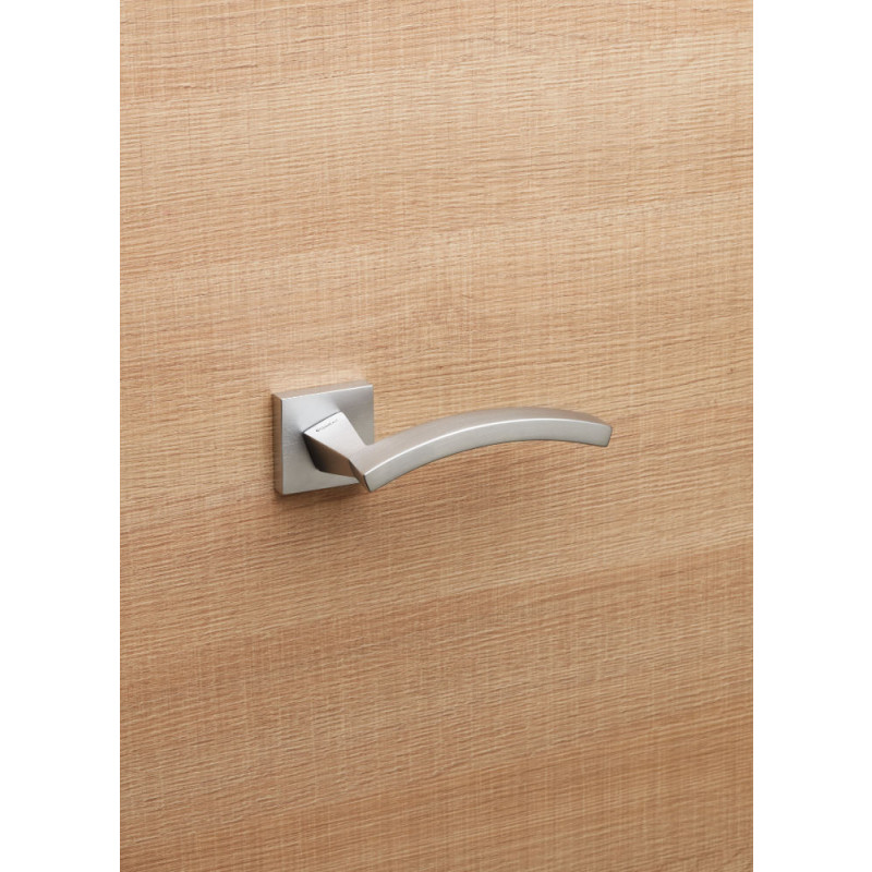 Linea Calì Profilo Door Handle with Rosette Timeless Design