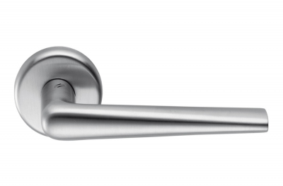 Robotre Polished Chrome Door Handle on Rosette Thin and Sharp by Colombo Design