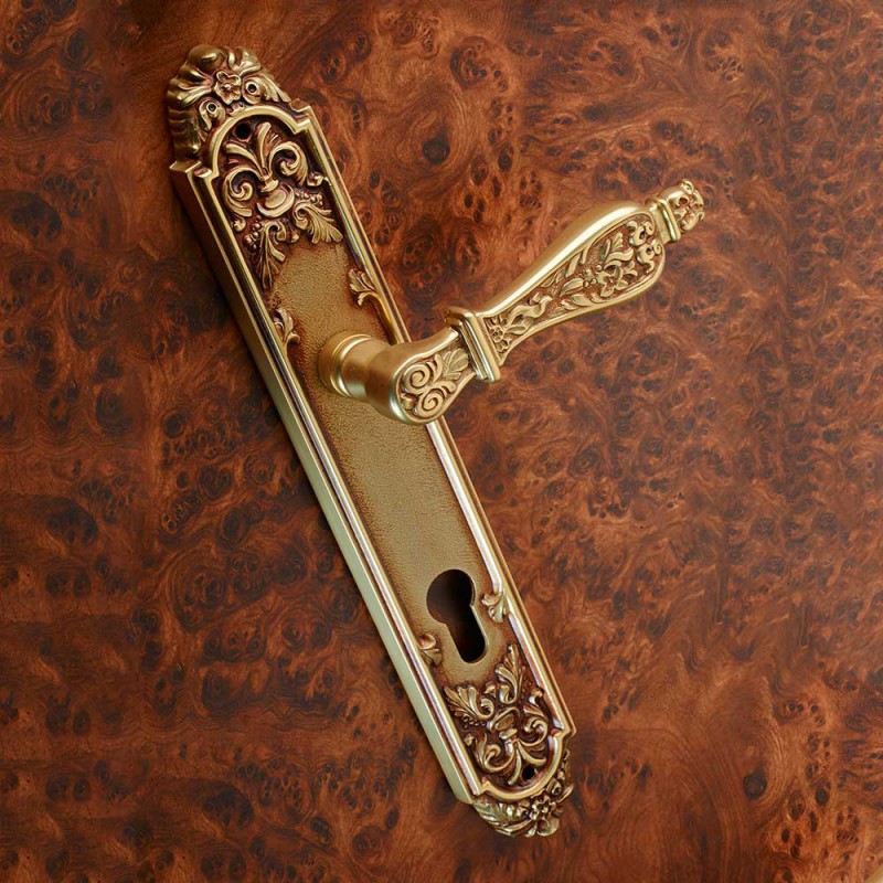Siracusa Series Epoque forme Door Handle on Plate Frosio Bortolo Made in Italy