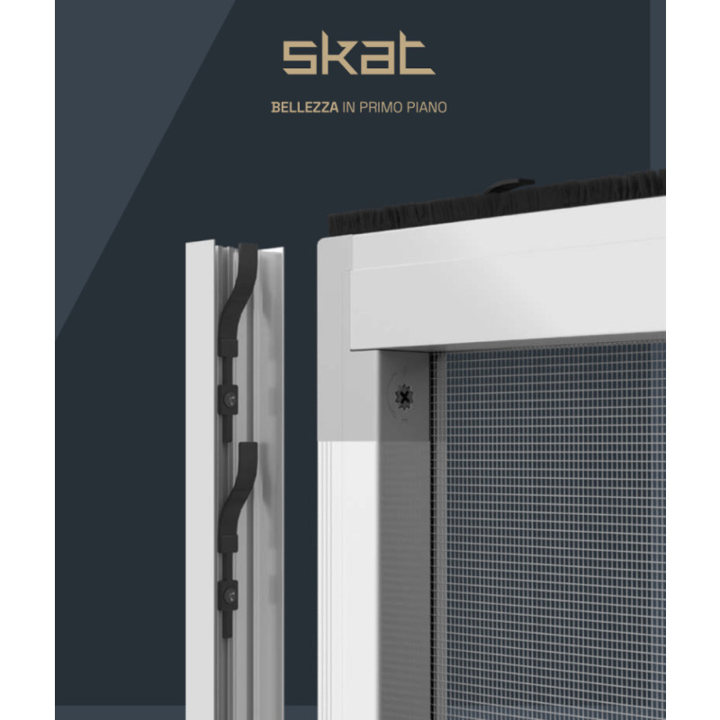 SKAT PRIMED Vertical Roll-Up Mosquito Net Compact and Technological