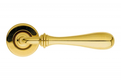 Tosca Polished Brass Door Handle with Rose for Holiday House by Linea Calì