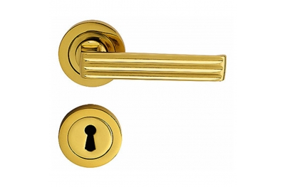 Verona Handle on Round Rose With Keyhole Covers With Spring of Classic Tradition Bal Becchetti