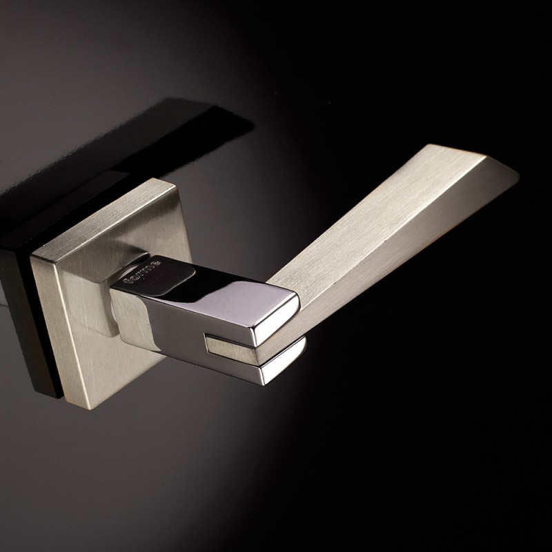 Wanda Series Fashion forme Door Handle on Square Rosette Frosio Bortolo With Bronze Finish